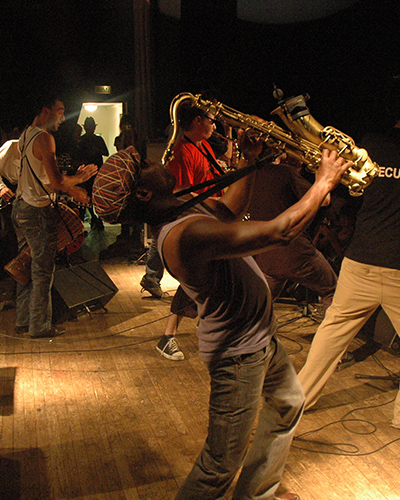 Elga Branco, saxophoniste : concert avec le groupe Céréales Killers, Saintes
